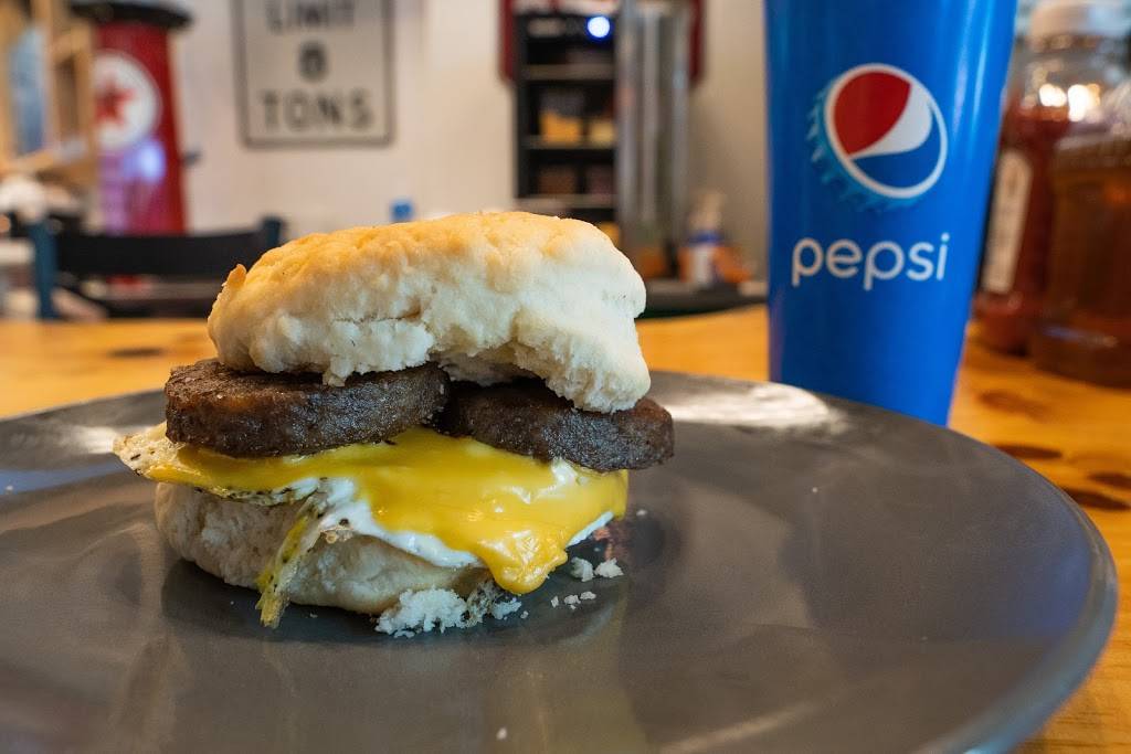 6 AM | restaurant | 800 N Green River Rd Ste 122, Evansville, IN 47715, USA | 8126796710 OR +1 812-679-6710