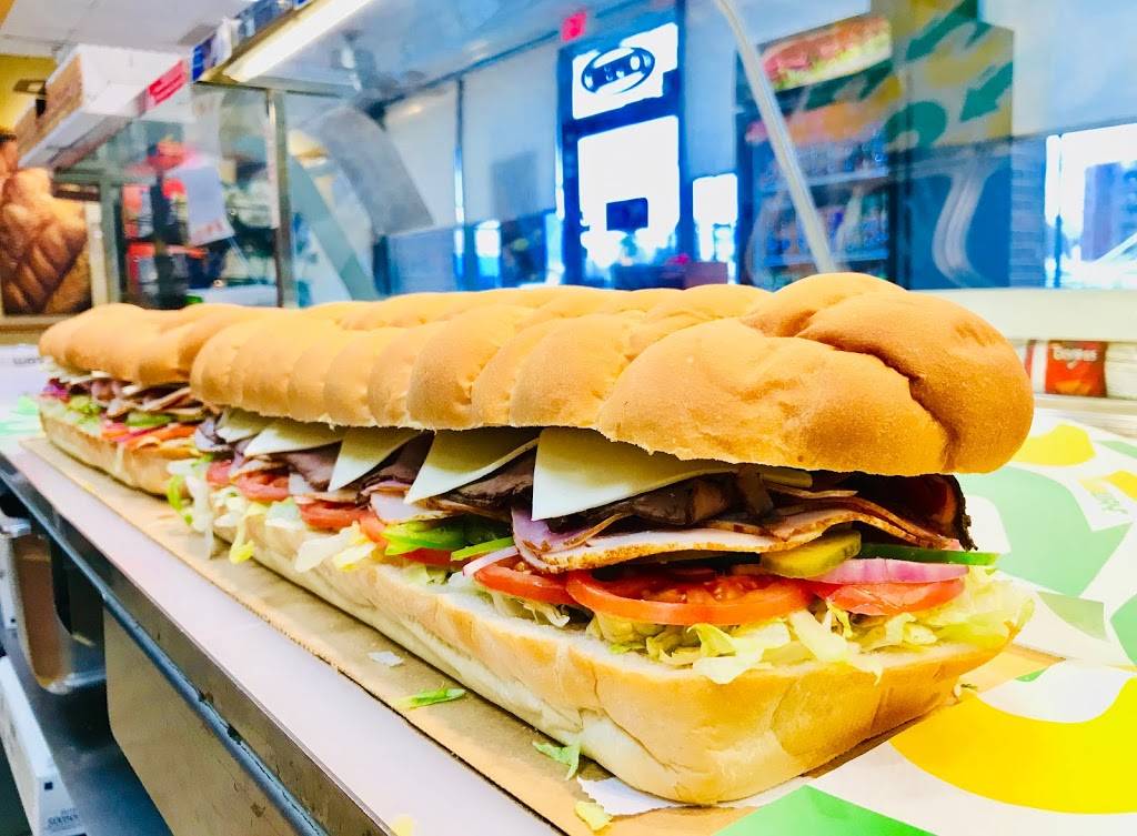 Subway Restaurants | restaurant | 5 Edgell Rd Suite 1A, Framingham, MA 01701, USA | 5088750404 OR +1 508-875-0404