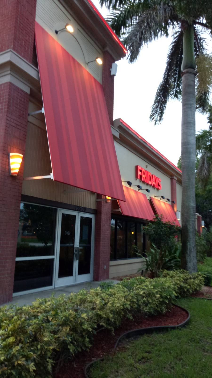 TGI Fridays | restaurant | 13500 W Sunrise Blvd, Sunrise, FL 33323, USA | 9548461210 OR +1 954-846-1210