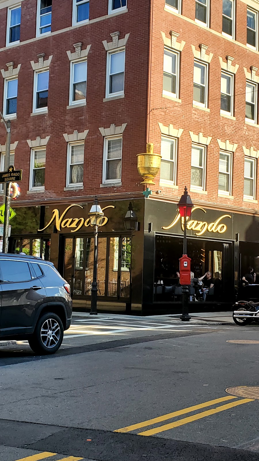 Nando | restaurant | 393 Hanover St, Boston, MA 02113, USA | 8572399060 OR +1 857-239-9060