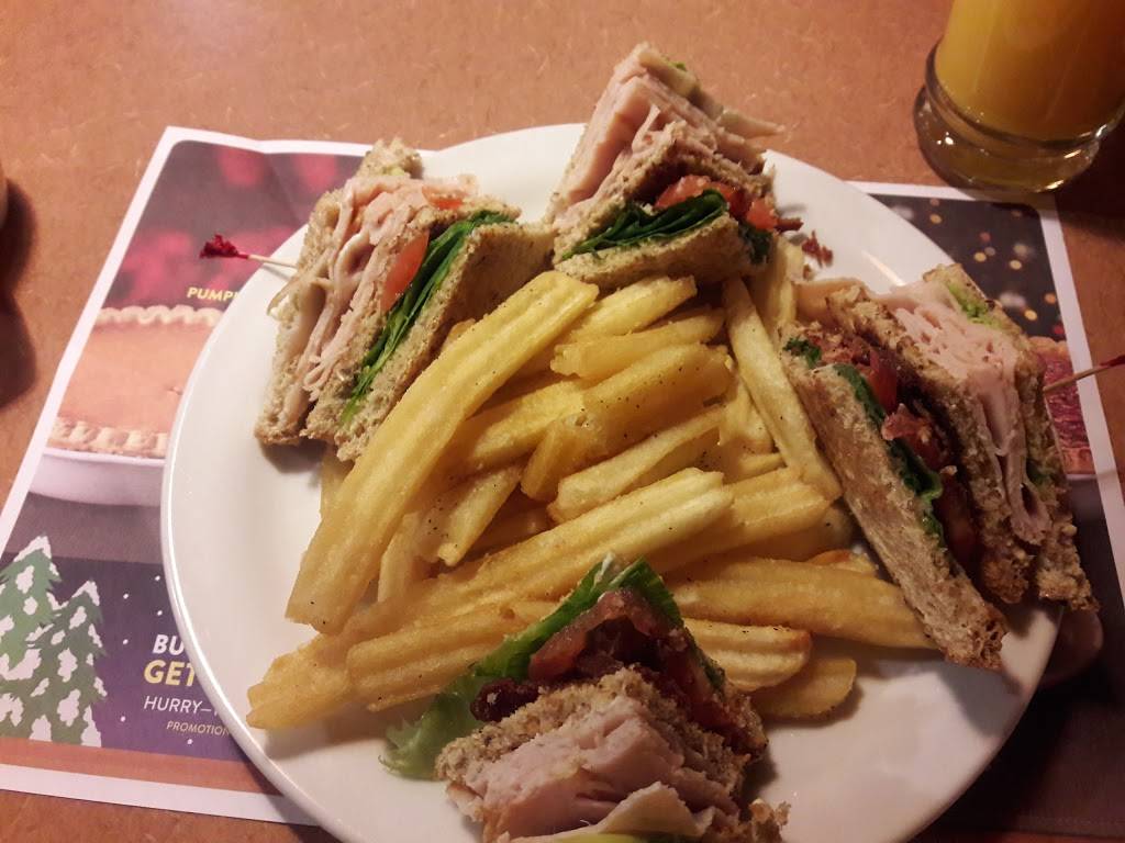 Dennys | restaurant | 9046 Loop Rd E, Lebec, CA 93243, USA | 6612483409 OR +1 661-248-3409