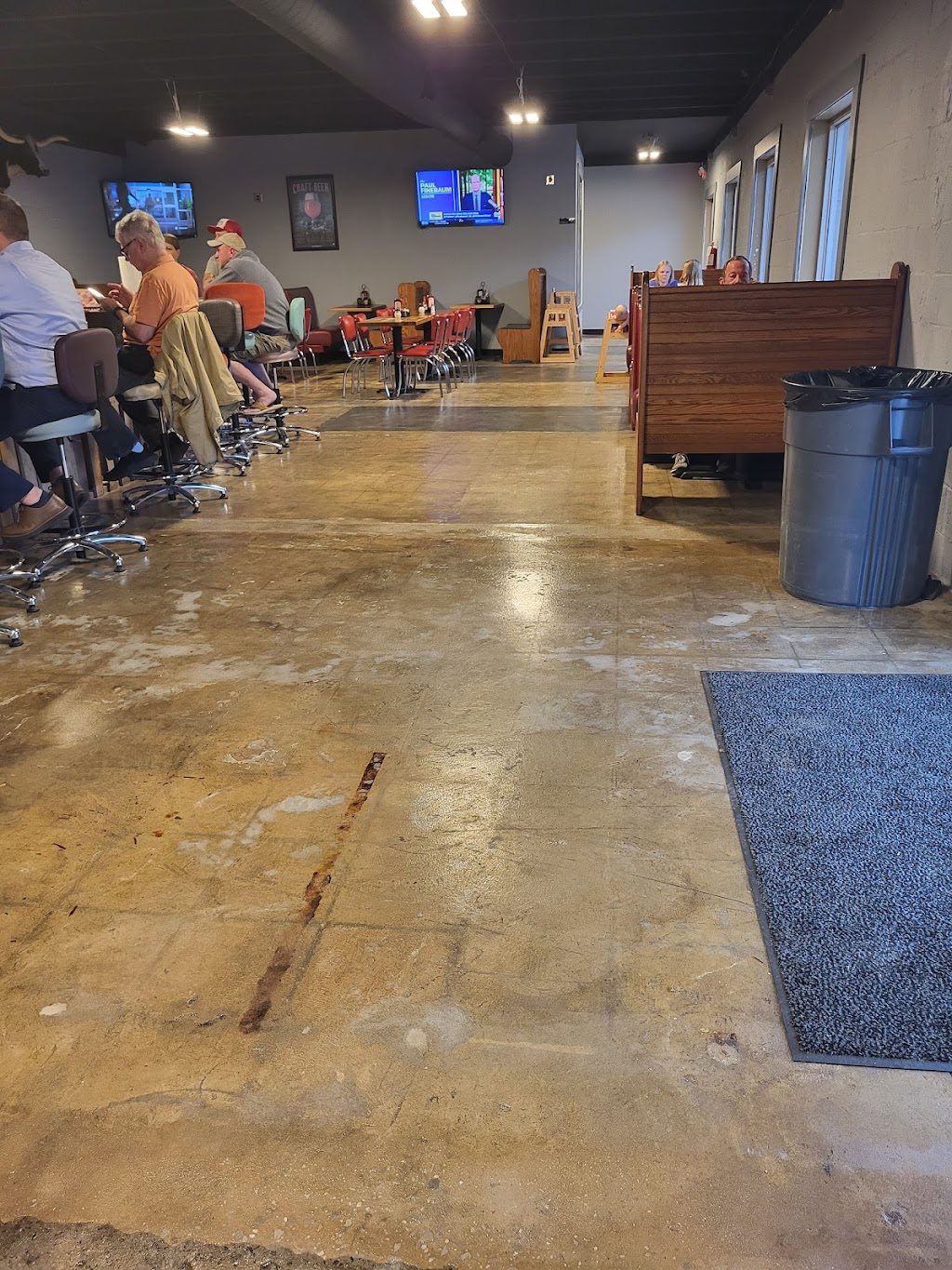 Cookeville Pizza & Pub | restaurant | 707 Mahler Ave, Cookeville, TN 38501, USA | 9318540759 OR +1 931-854-0759