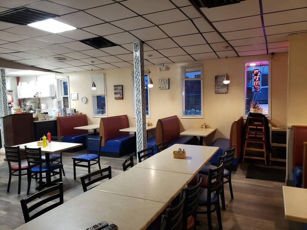 Merri-Men Drive In | restaurant | 7021 Merriman Rd, Garden City, MI 48135, USA | 7344216620 OR +1 734-421-6620