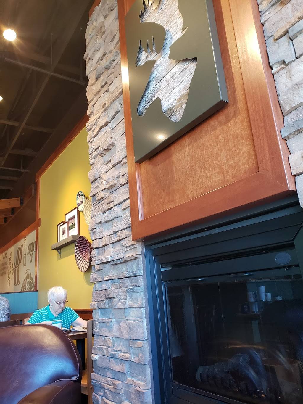 Caribou Coffee | cafe | 2319 1st St S Suite 100, Willmar, MN 56201, USA | 3202358159 OR +1 320-235-8159