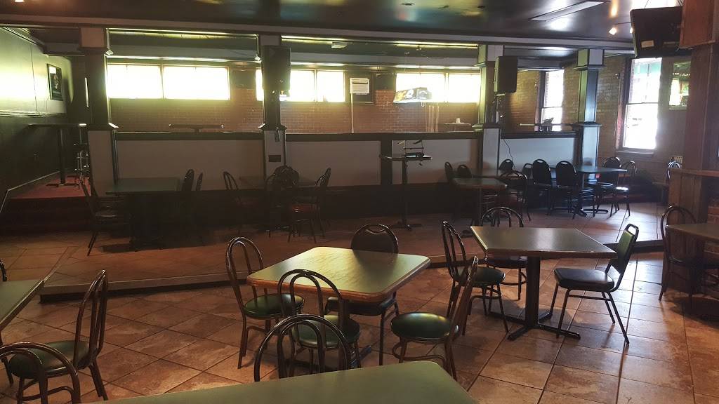 The Ugly Dog Saloon | restaurant | 2351 Noblestown Rd #1, Pittsburgh, PA 15205, USA | 4124583794 OR +1 412-458-3794