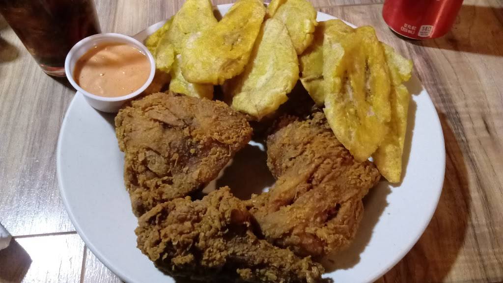 La Caribena restaurant | restaurant | 1704 S Pearl St, Milwaukee, WI 53204, USA | 4142398788 OR +1 414-239-8788