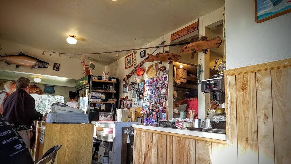 Boat House | restaurant | 1445 CA-1, Bodega Bay, CA 94923, USA | 7078753495 OR +1 707-875-3495