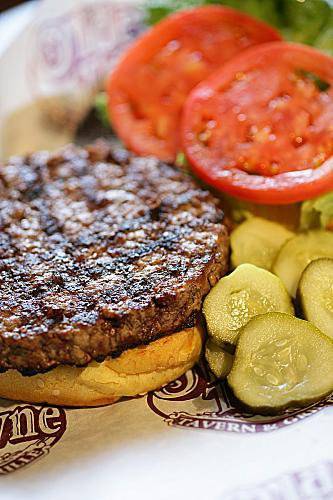 Olde Towne Tavern & Grille | restaurant | 835 Lawrenceville-Suwanee Rd, Lawrenceville, GA 30043, USA | 7703390909 OR +1 770-339-0909