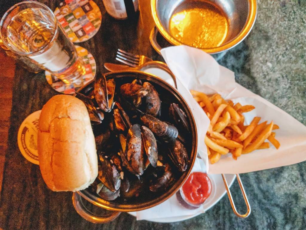 The Publick House | restaurant | 1648 Beacon St, Brookline, MA 02445, USA | 6172772880 OR +1 617-277-2880