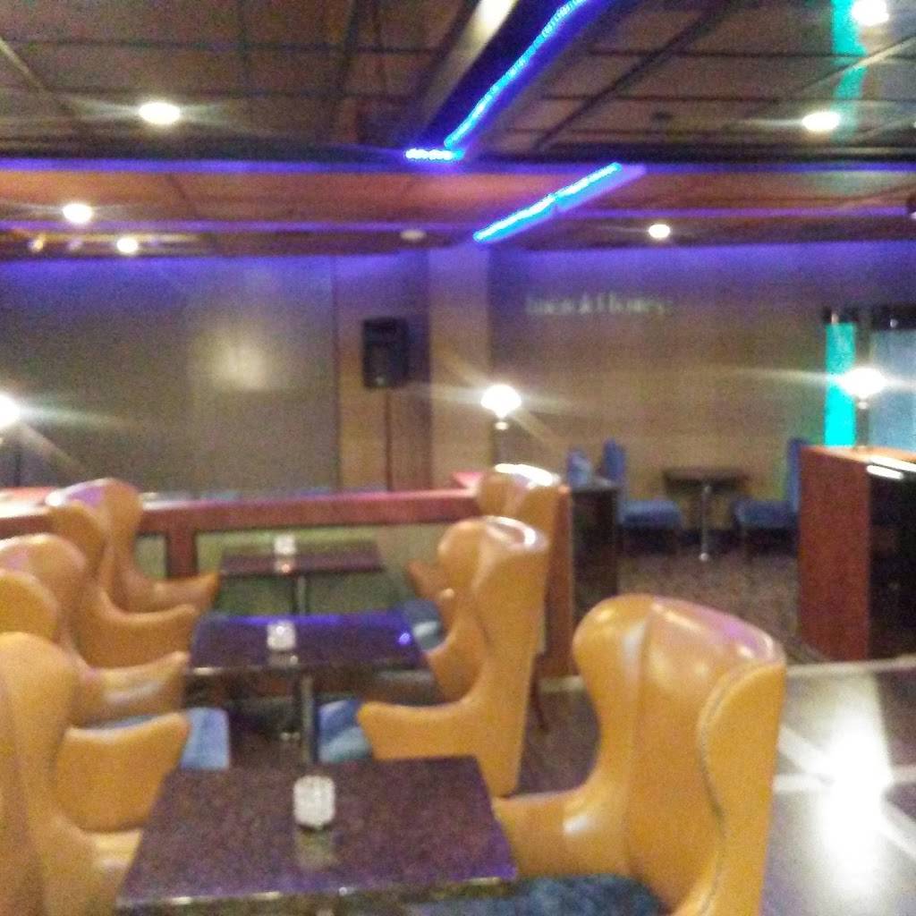 Emerald Lounge | restaurant | 25205 La Paz Rd, Laguna Hills, CA 92653, USA | 9495865000 OR +1 949-586-5000