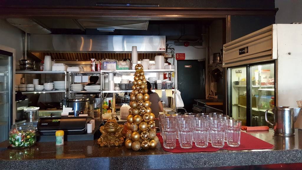 Phở Đông Gia Việt Thái Restaurant Halal | restaurant | 256 Browns Line, Etobicoke, ON M8W 1X1, Canada | 6479965744 OR +1 647-996-5744