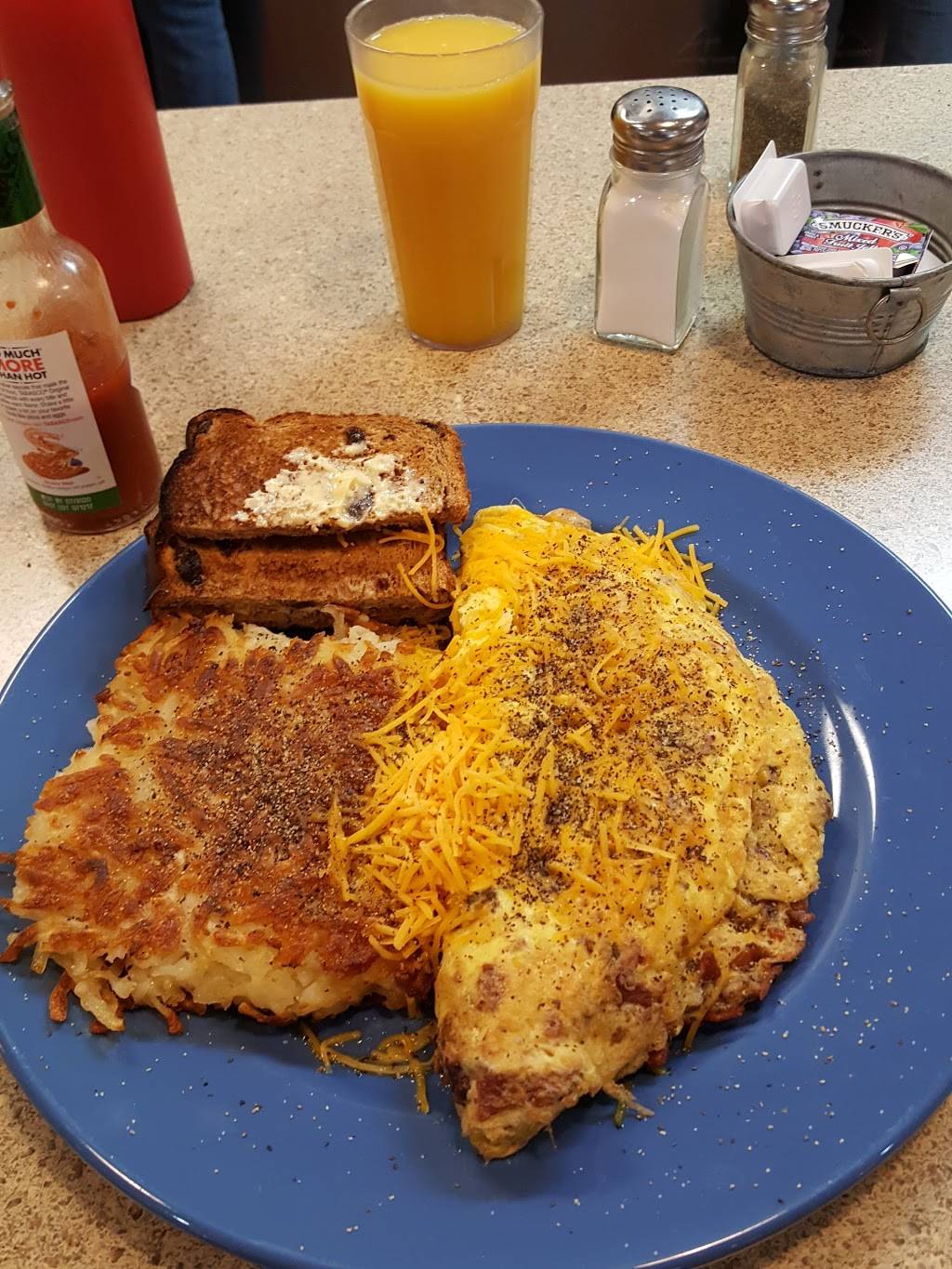 Crystal Cafe & Grill | restaurant | 2732 Douglas Dr N, Minneapolis, MN 55422, USA | 7635950655 OR +1 763-595-0655