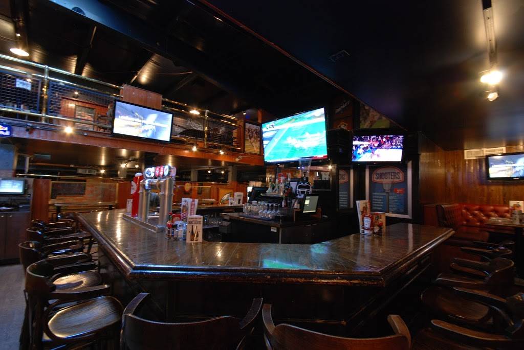 La Cage - Brasserie sportive | restaurant | 700 Boulevard Albiny Paquette, Mont-Laurier, QC J9L 1L4, Canada | 8196236435 OR +1 819-623-6435