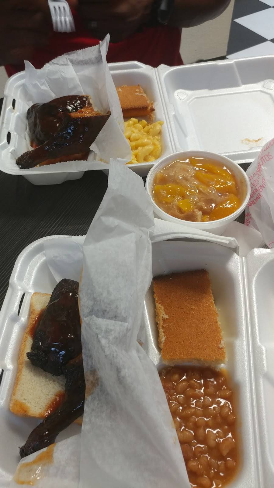 Down To the Bone BBQ & Catering | restaurant | 110 S Kings Ave, Brandon, FL 33511, USA | 8136539903 OR +1 813-653-9903