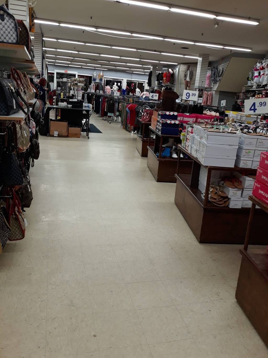 Rendezvous | restaurant | 87 S Main St, Waterbury, CT 06706, USA | 2037530512 OR +1 203-753-0512