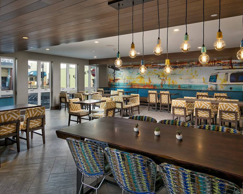 Blonde Restaurant and Bar | restaurant | 601 Cypress St, Pismo Beach, CA 93449, USA | 8052955565 OR +1 805-295-5565