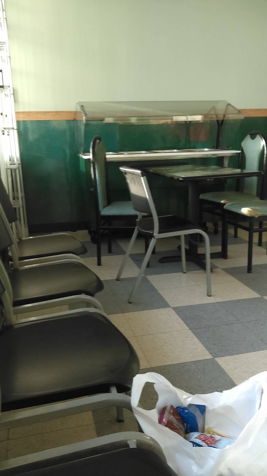 Happy Wok | restaurant | 3623 Page Blvd, St. Louis, MO 63113, USA | 3145355688 OR +1 314-535-5688