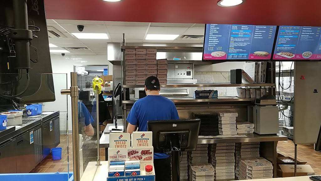 Dominos Pizza | meal delivery | 8843 S U.S Hwy 31, Edinburgh, IN 46124, USA | 8125264000 OR +1 812-526-4000