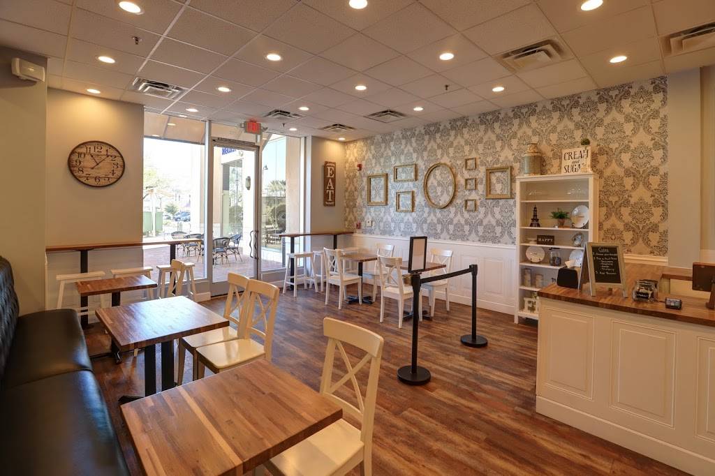 Creme & Chocolats | restaurant | 1744 S Val Vista Dr #111, Mesa, AZ 85204, USA | 4809126544 OR +1 480-912-6544