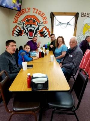 Emmas Frosty Kreme & Pizza | restaurant | 5707 Beaver Pike, Beaver, OH 45613, USA | 7402266291 OR +1 740-226-6291