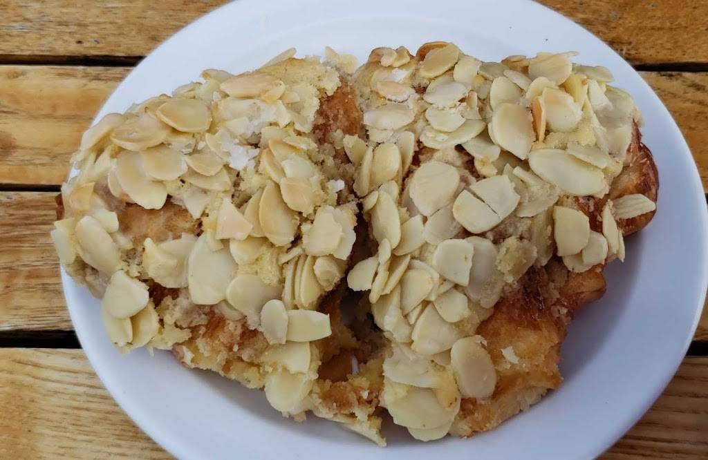 The Daily Grind | restaurant | 2912 De La Vina St, Santa Barbara, CA 93105, USA | 8058459333 OR +1 805-845-9333