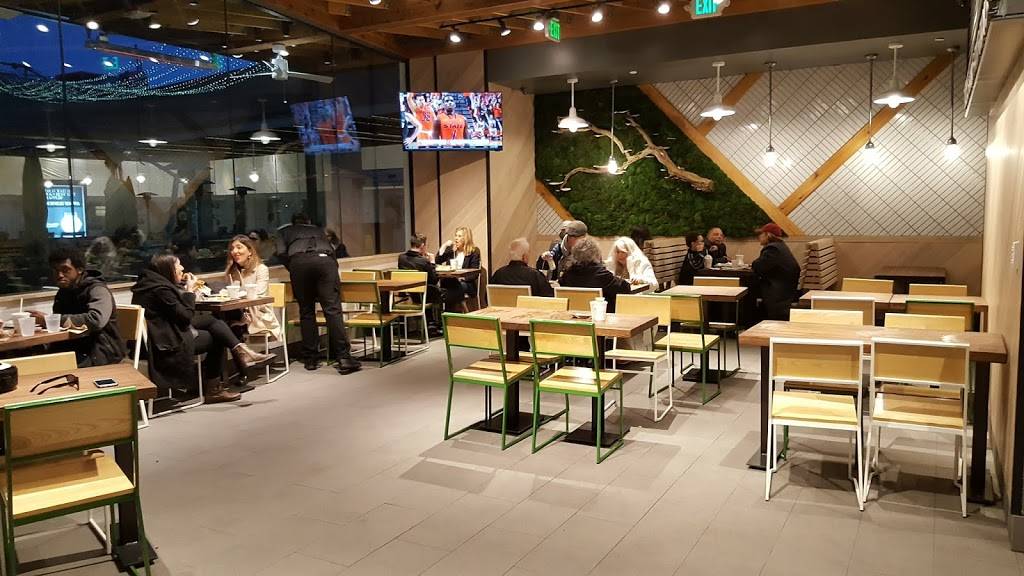 Shake Shack | restaurant | 10250 CA-2, Los Angeles, CA 90067, USA | 4242180076 OR +1 424-218-0076