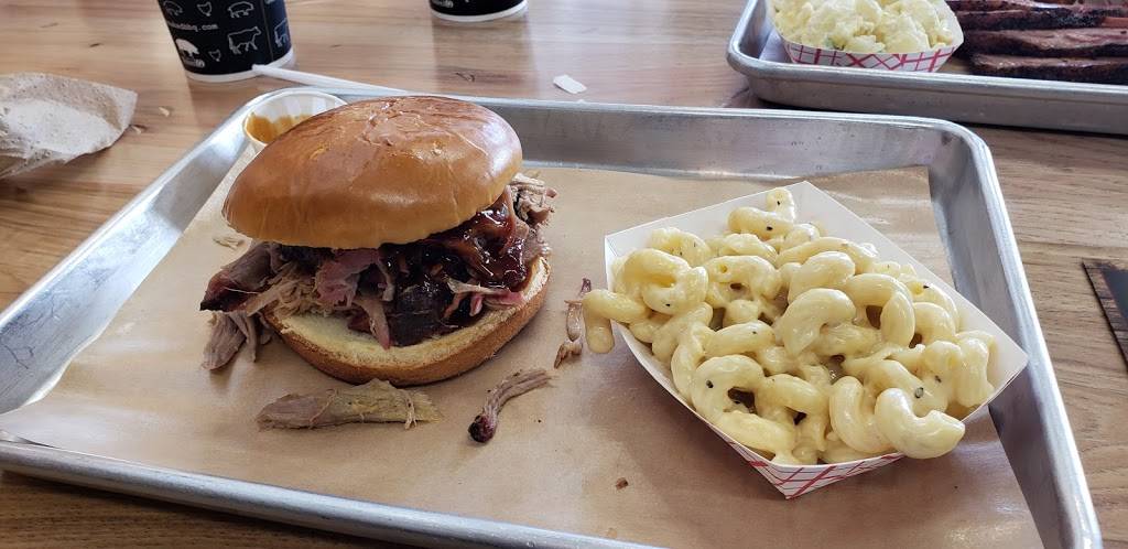 Naked BBQ | restaurant | 2340 W Bell Rd, Phoenix, AZ 85023, USA | 6024394227 OR +1 602-439-4227