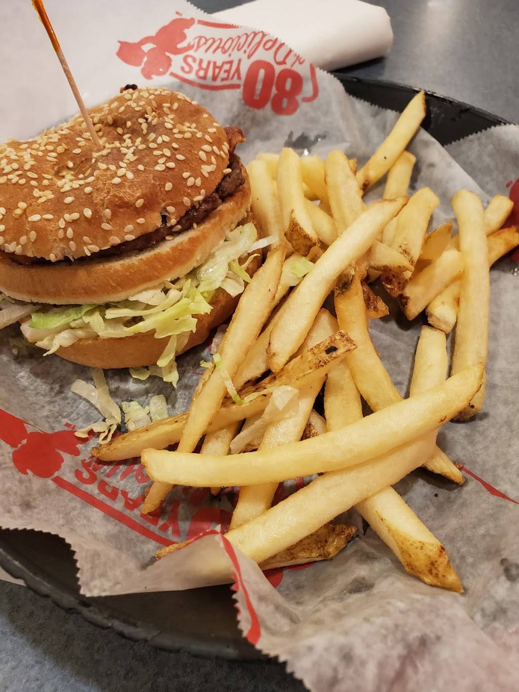 BIG BOY | restaurant | 16880 Hall Rd, Clinton Twp, MI 48038, USA | 5862636220 OR +1 586-263-6220