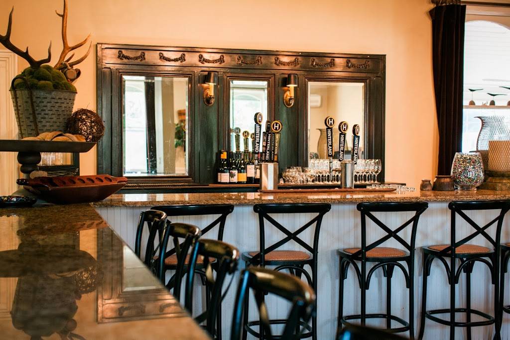 Whistling Swan Inn & Restaurant | restaurant | 4192 Main St, Fish Creek, WI 54212, USA | 9208683442 OR +1 920-868-3442