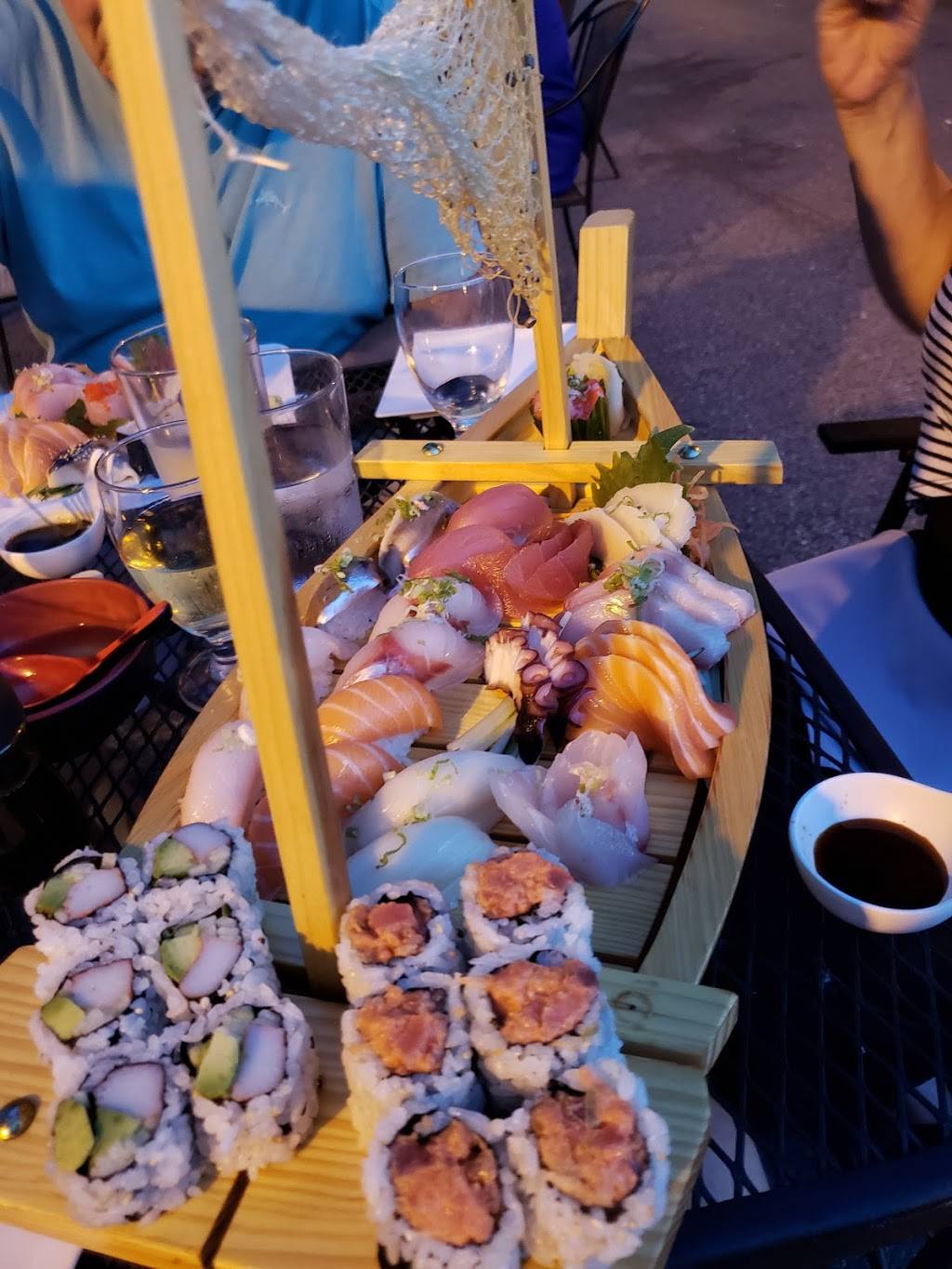 Temaki Sushi Bar | restaurant | 19 S Olive St, Media, PA 19063, USA | 6105665363 OR +1 610-566-5363