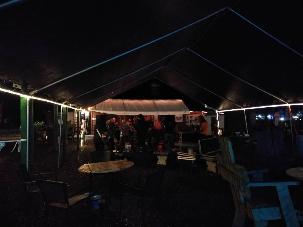 Dales Ales | restaurant | 2400 N Volusia Ave, Orange City, FL 32763, USA | 3862184450 OR +1 386-218-4450