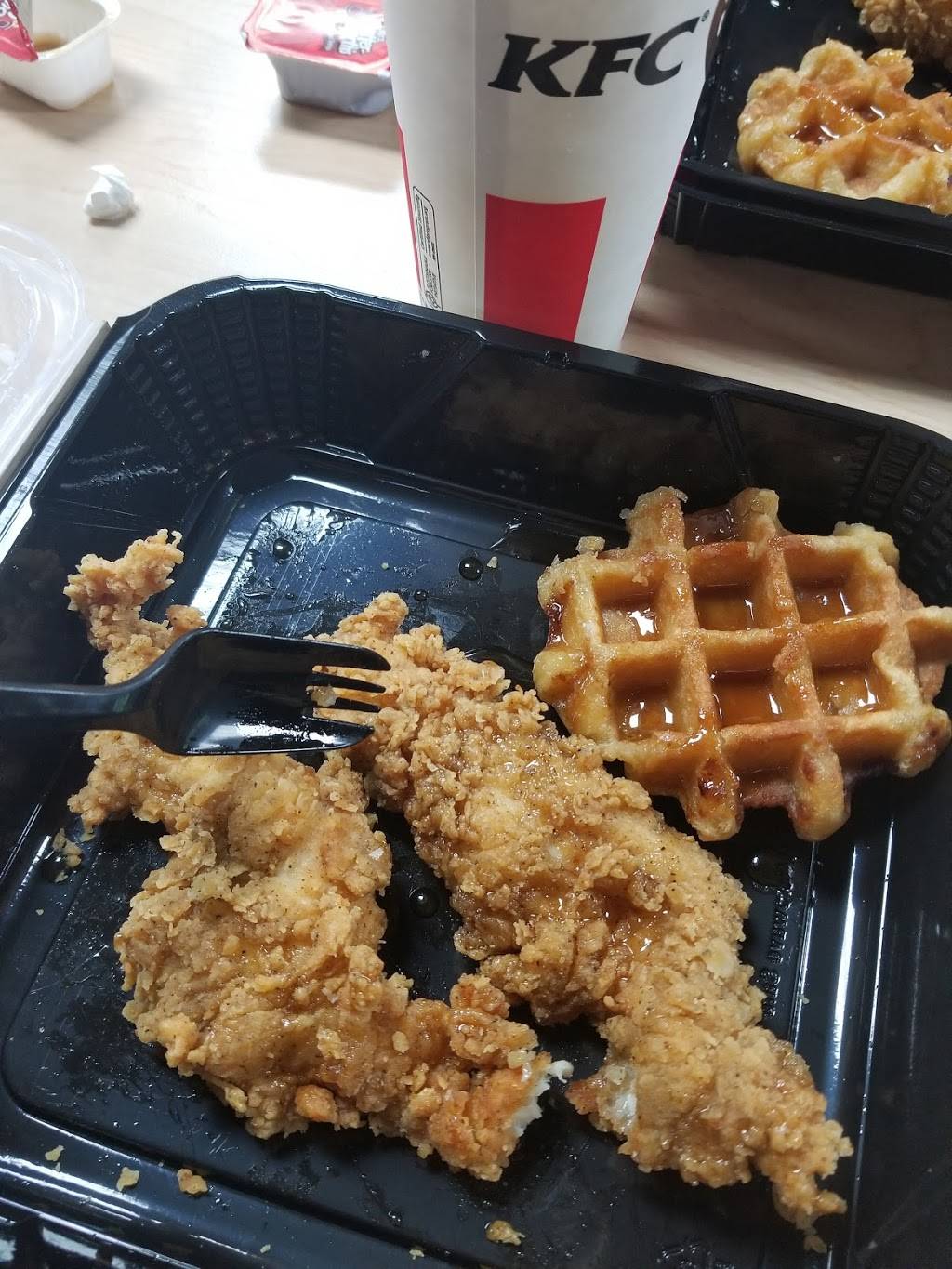 KFC | restaurant | 13565 Minnieville Rd, Woodbridge, VA 22192, USA | 7036801462 OR +1 703-680-1462