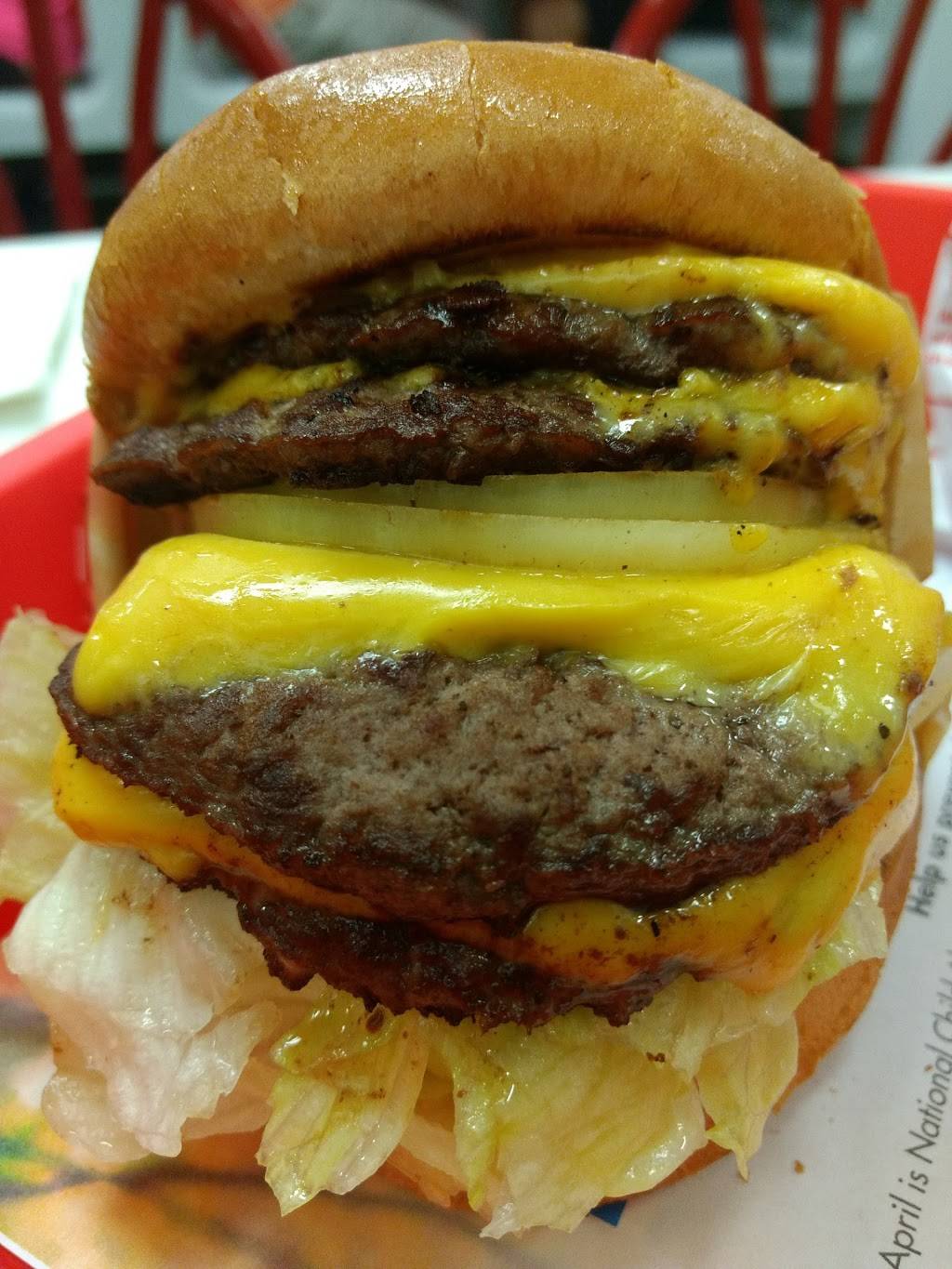 In-N-Out Burger | restaurant | 9414 Mission Gorge Rd, Santee, CA 92071, USA | 8007861000 OR +1 800-786-1000