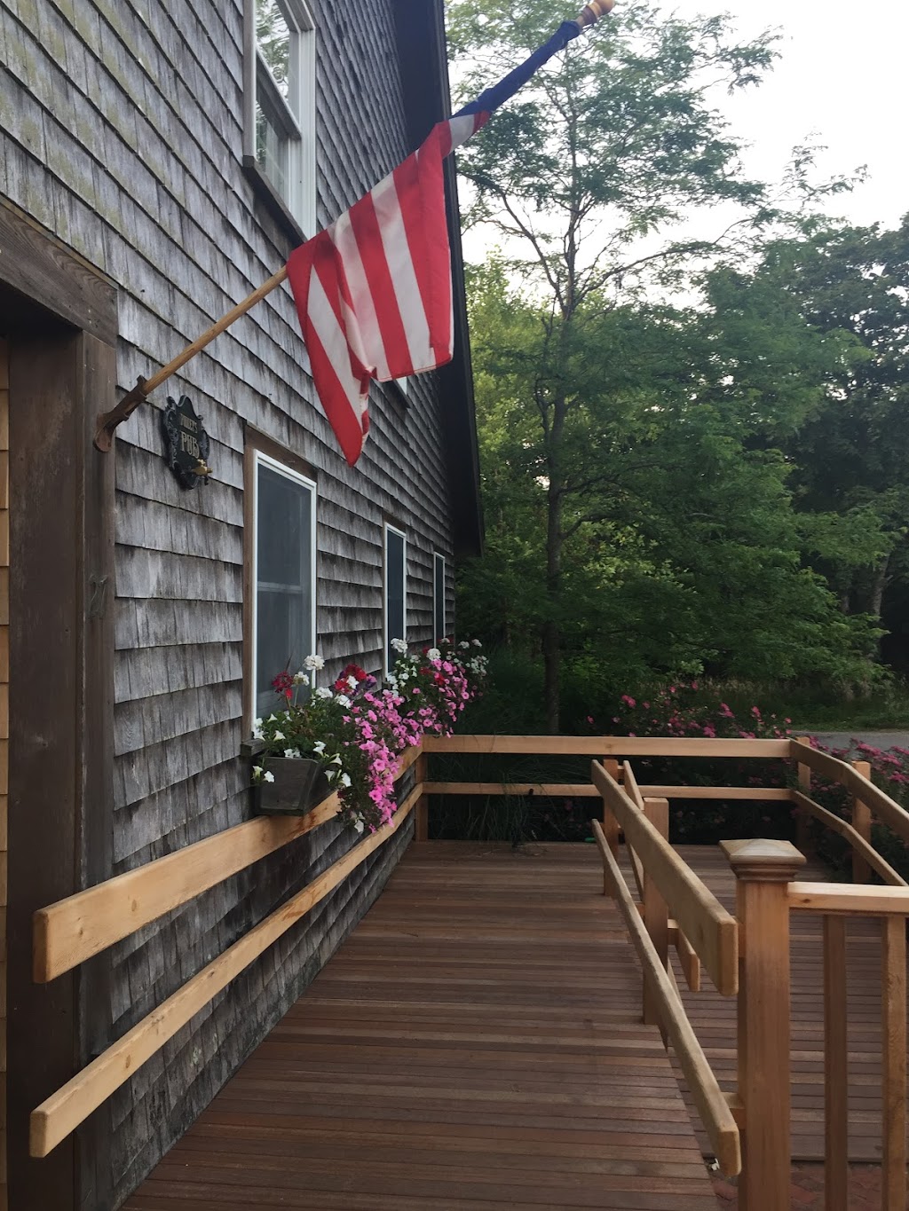 Faregrounds Restaurant | restaurant | 27 Fairgrounds Rd, Nantucket, MA 02554, USA | 5082284095 OR +1 508-228-4095