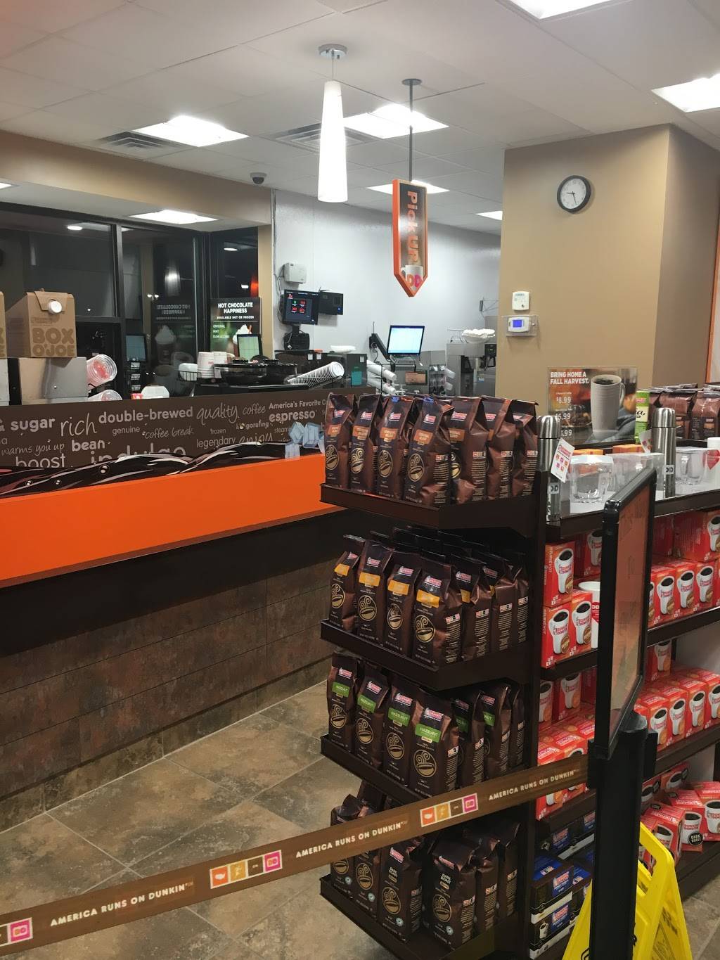 Dunkin | bakery | 4265 24th Ave, Fort Gratiot Twp, MI 48059, USA | 8109372116 OR +1 810-937-2116