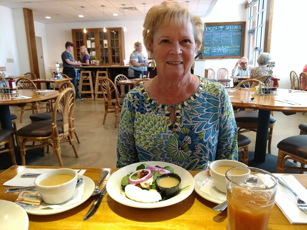 The Bistro at Eagles Point | restaurant | 307 N Cherry St, Eaton, OH 45320, USA | 9373365253 OR +1 937-336-5253