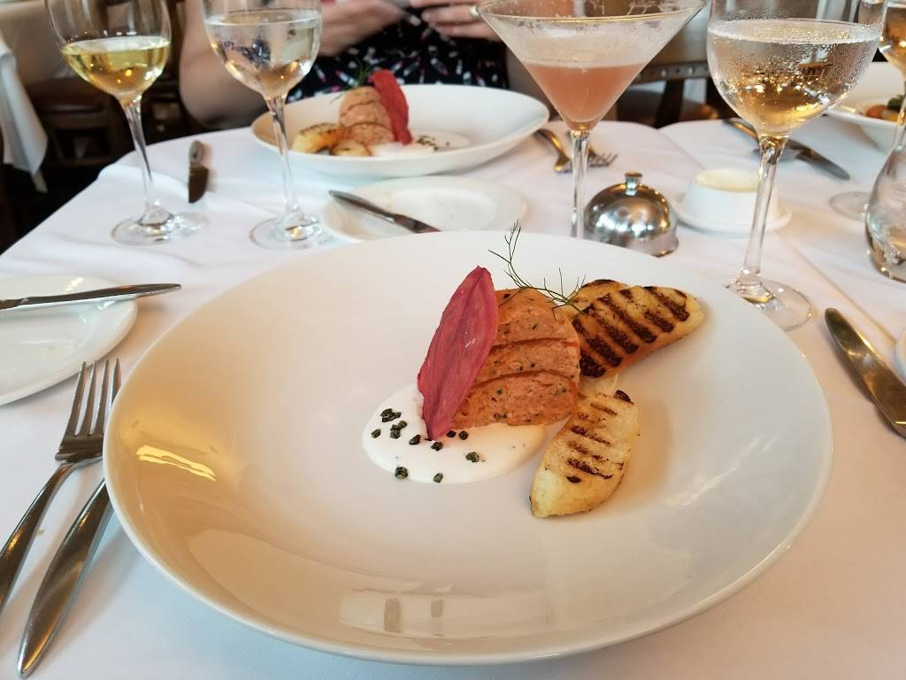 Restaurant Michael | restaurant | 64 Green Bay Rd, Winnetka, IL 60093, USA | 8474413100 OR +1 847-441-3100