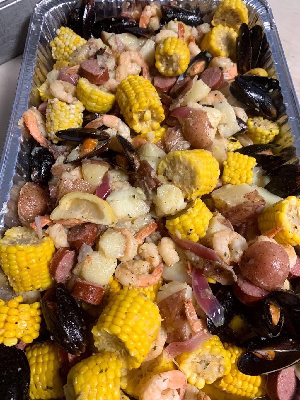 7 Cravings | restaurant | 3101 West 25th St Off, Clark Ave, Cleveland, OH 44109, USA | 2163314350 OR +1 216-331-4350