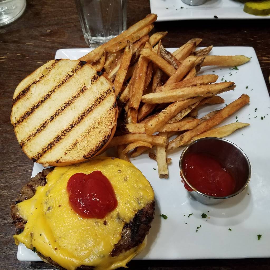 Souvlaki Square | restaurant | 205-07 35th Ave, Bayside, NY 11361, USA | 7182290428 OR +1 718-229-0428