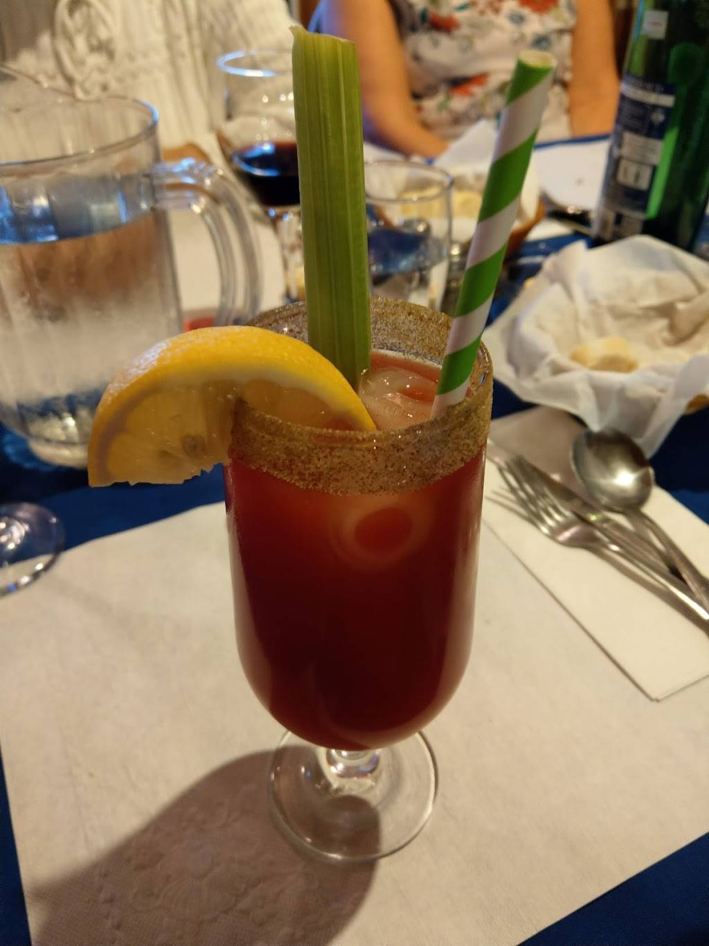 Café Des Artistes De La Lièvre | restaurant | 408 Avenue de Buckingham, Gatineau, QC J8L 2G7, Canada | 8192811987 OR +1 819-281-1987