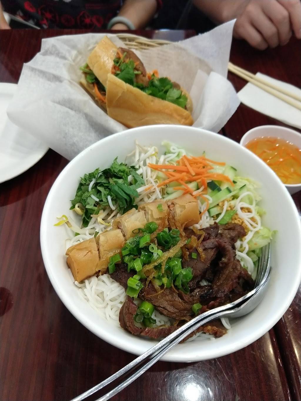 Buckeye Pho | restaurant | 761 Bethel Rd, Columbus, OH 43214, USA | 6144512828 OR +1 614-451-2828