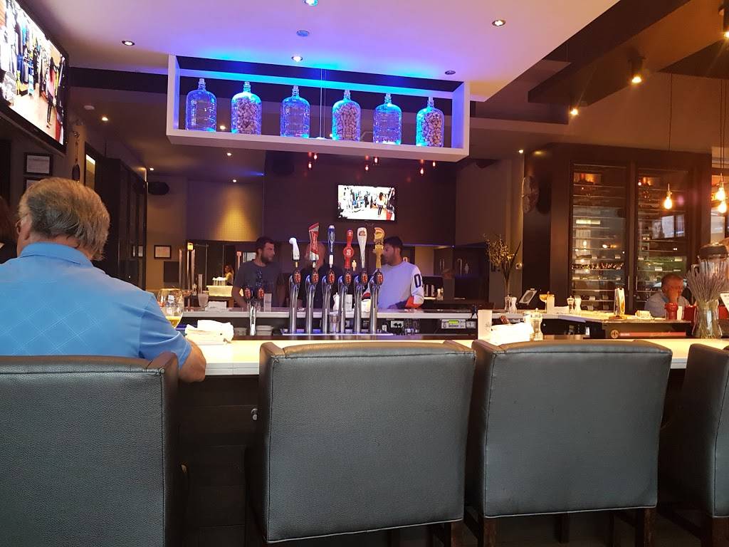 Rôtisserie St-Hubert | restaurant | 3410 Boulevard Sainte-Anne, Québec, QC G1E 3L7, Canada | 4186631234 OR +1 418-663-1234