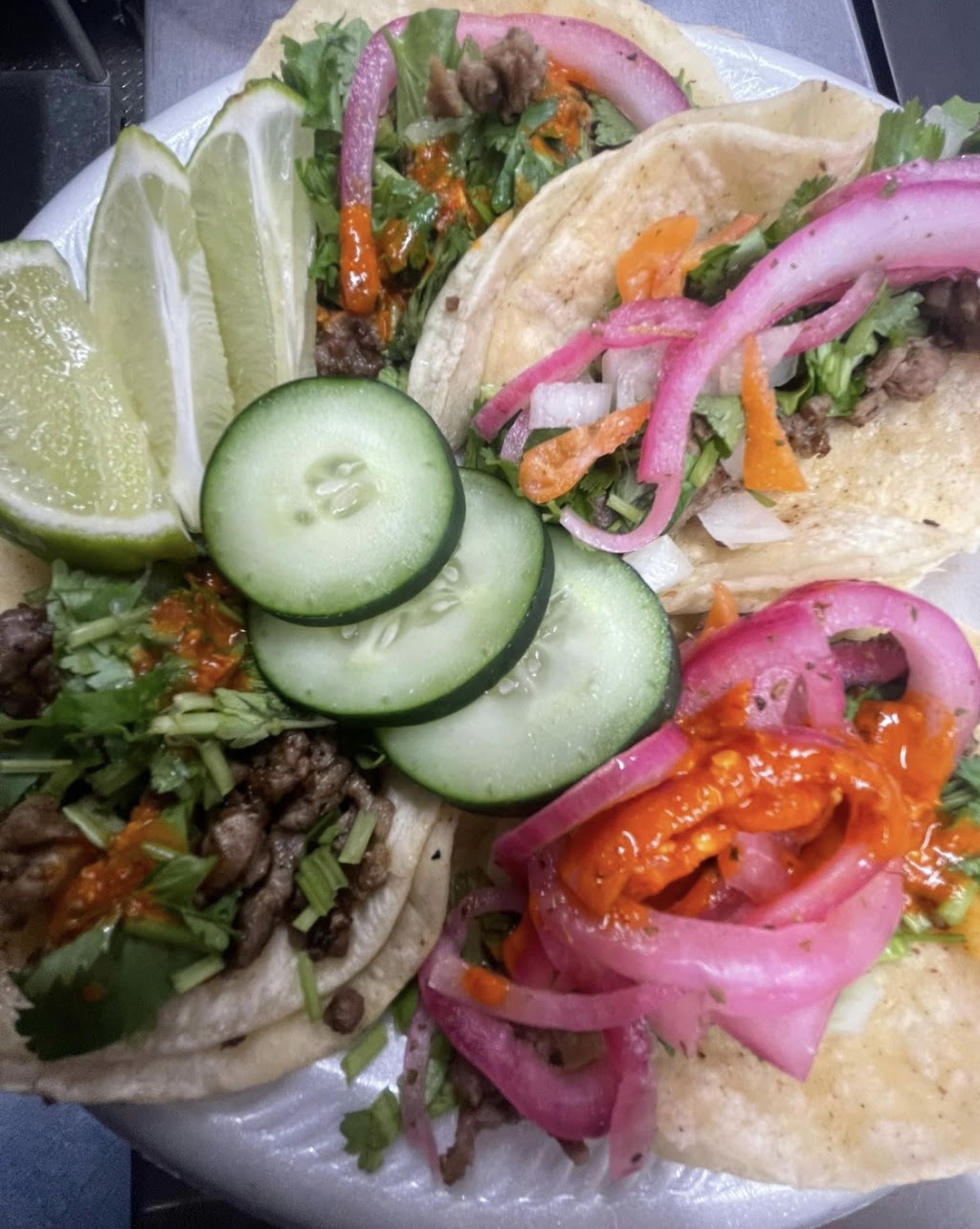 Chikys Tacos | restaurant | 3933 Sullivant Ave, Columbus, OH 43228, USA | 6144838668 OR +1 614-483-8668