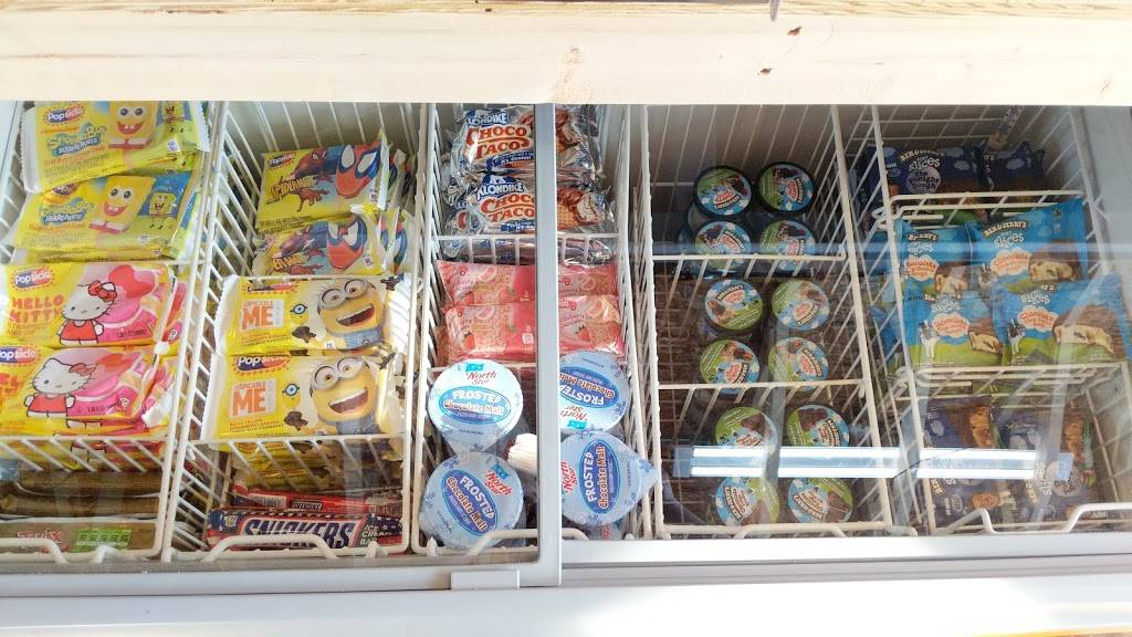 LICKS | sweet treats & eats | cafe | 12032 Red Arrow Hwy, Sawyer, MI 49125, USA | 2624237428 OR +1 262-423-7428