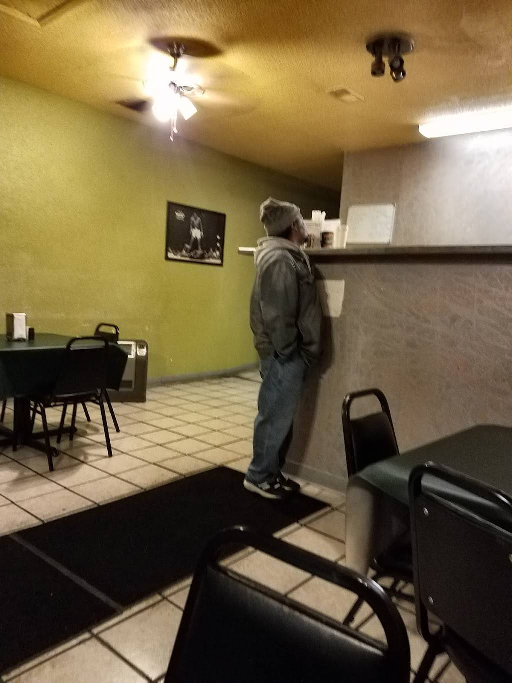 Sensational Wings & Things | restaurant | 9050 Millbranch Rd, Southaven, MS 38671, USA | 6624705939 OR +1 662-470-5939