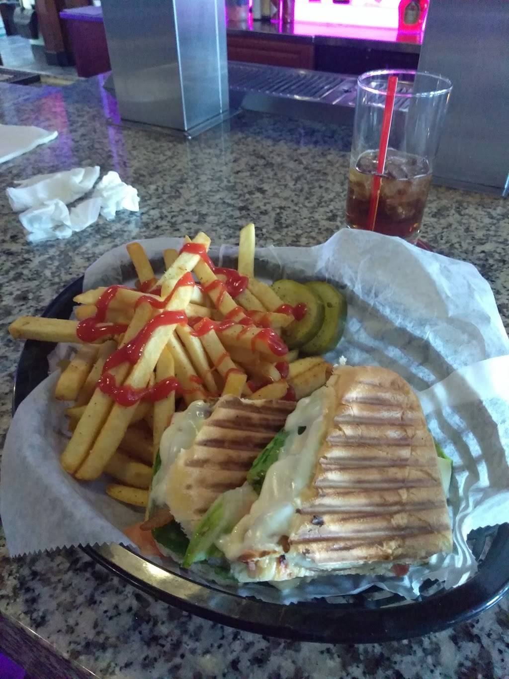 Chicago Sports Bar & Grill | restaurant | 1179 Airport Rd, Allentown, PA 18109, USA | 6107762090 OR +1 610-776-2090