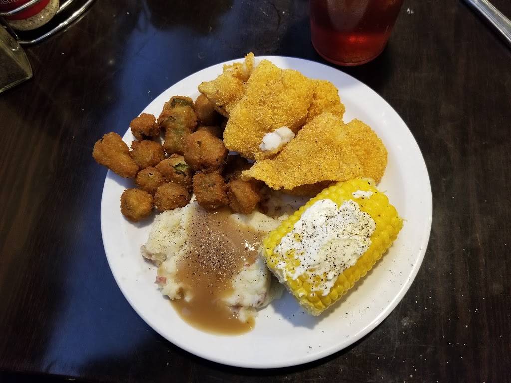 Country Kitchen Restaurant | restaurant | 915 East 53rd St N, Wichita, KS 67219, USA | 3168329704 OR +1 316-832-9704