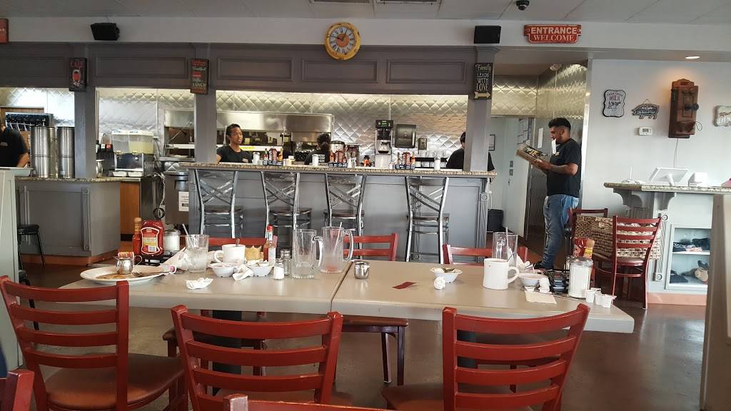 Pancake Joes | restaurant | 6703 Ingram Rd, San Antonio, TX 78238, USA | 2106477720 OR +1 210-647-7720