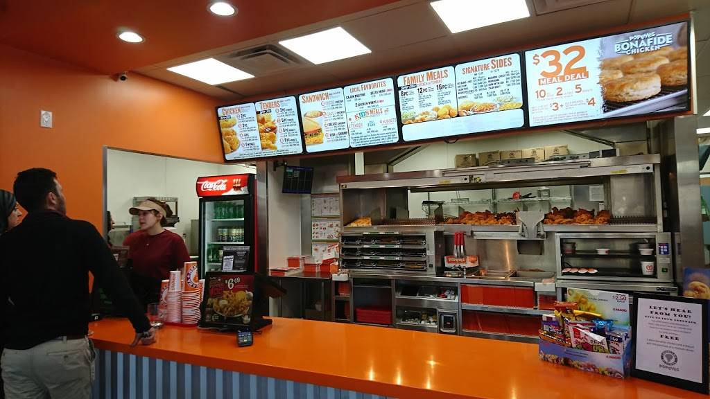 Popeyes Louisiana Kitchen | meal takeaway | 1375 Huron Church Rd, Windsor, ON N9C 2B4, Canada | 5192563200 OR +1 519-256-3200