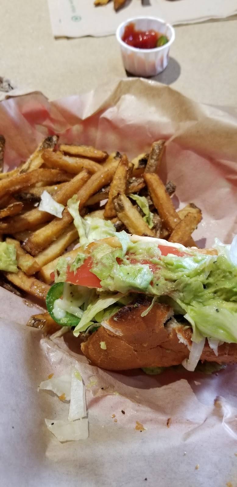 Harleys A Hot Dog Revolution | restaurant | 1500 W Littleton Blvd, Littleton, CO 80120, USA | 7202369617 OR +1 720-236-9617